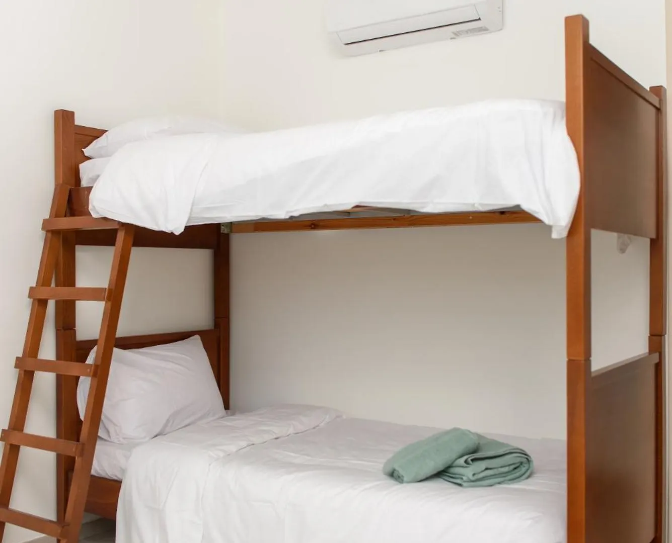 Green Island Apartment 102 Λάρνακα